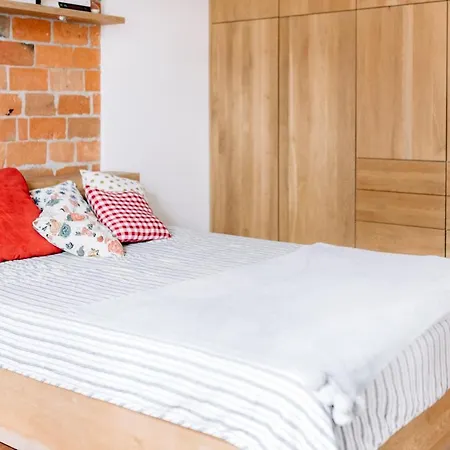 Apartel Lux Plac Unii 72m2 公寓